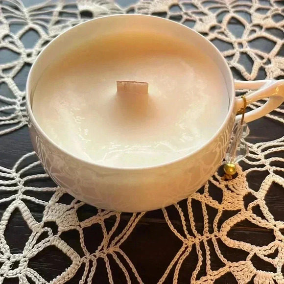 Hand Poured SoyCandle Upcycled Vintage Cup and Vintage Glass Bead Charm “Winter” - Picture 2 of 9